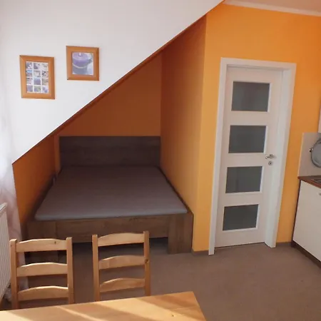 Homestay Garden Znojmo